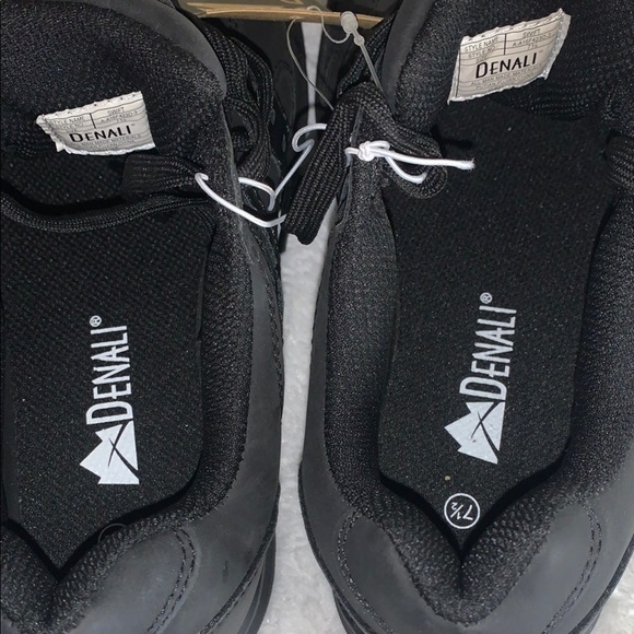 Men's Black Athletic Shoes - Picture 7 of 11